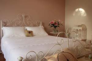 Shabby Chic Wrought Iron Queen Bed Frame