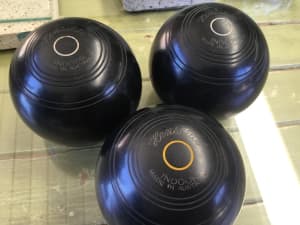 3 Henselite Indoor bowls