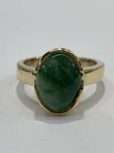 9ct Yellow Gold Ladies Oval Green Jade Solitaire Ring. NEW