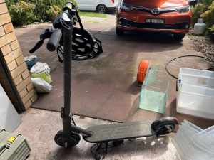 Reid Boost E-Scooter Black in excellent condition