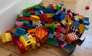 LEGO Duplo bulk lot with people and animals