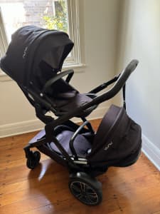 Nuna Demi grow pram package deal with bassinet and sibling seat