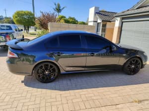 **SOLD Pending**Ford Falcon XR6 - Low KMs -$15000ono