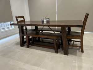 $600 if pick up today sturdy wooden table set pick up Dandenong