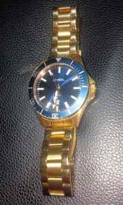 Quartz Mens Blue & Gold Chisel Watch