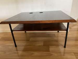 Low table with shelf