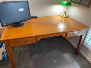 Wanted: Antique Silky Oak Desk