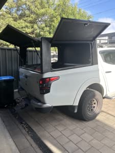 EOI 2018 Triton Mq Tub, Draws and custom canopy