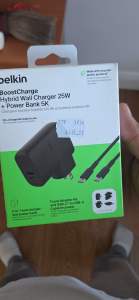 Belkin Hybrid wall charger/ powerbank BRAND NEW