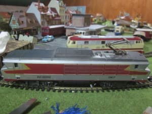 Lima loco model train french railways - HO, OO - runs beautifully