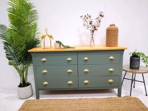 Beautiful and Newly refurbished Modern Oak chest of drawers