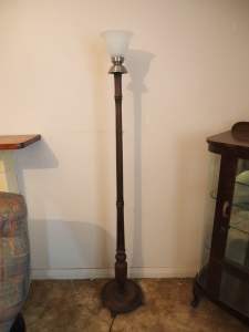 155cm Vintage Art Deco Wooden Floor Lamp. Good Condition. Carlingford