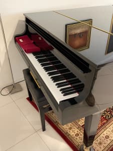 Yamaha grand piano - GH2