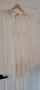 White lace dress size 10