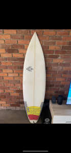 Surfboard 6ft 4 suit young beginner