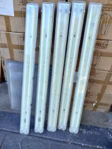 Weatherproof Double Fluorescent Lights, Suit 2 x 28W T5 Tubes, Overall