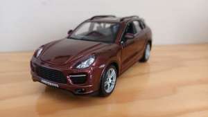 Model 1/24 Porsche Cayenne, Jag F Pace, Audi RS5, Ford Focus, VW wagon