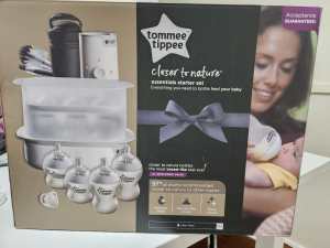 Tommee Tippee Essential Starter Kit White