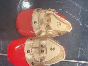 Baby soft sole princess shoes - red - size 12-18 months 