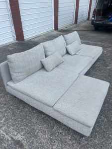 Grey L Lounge / Sofa - free delivery 🚚