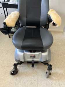 Electric wheelchair/Mobility aids