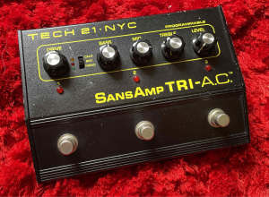 Tech 21 Sansamp TRI-AC amp sim overdrive distortion pedal