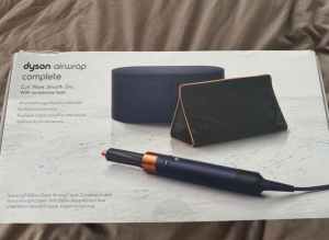 Dyson Airwrap styler Complete in dark blue and bright copper