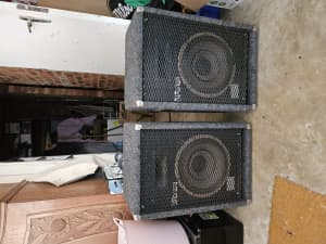 4 PA speakers with mix amp & cables