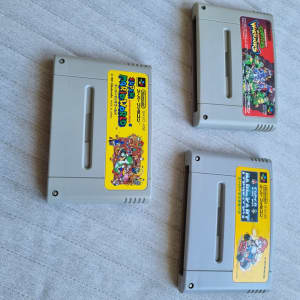 Super Famicom controllers and 3 games