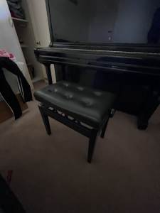 Yamaha U3H upright piano with adjustable bench