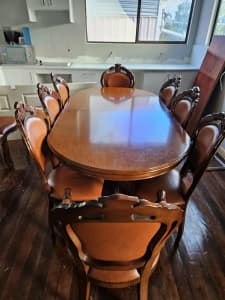 Antique Italian Oval dinning table 