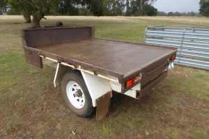 2 Tonne Single Axle Trailer with Stock Crate and electric brakes