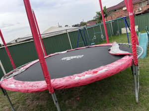 Wanted: Please remove Old trampoline, works fine. No net. 