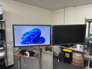 Dual Screen Monitors on Stand? YES!