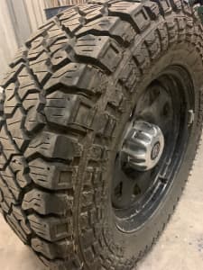 Wheels and tyres 265/65/17 off dmax