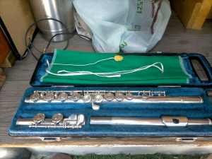 Yamaha YFL-24s flute