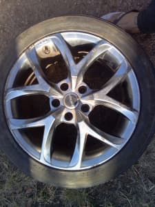 Ford 17 inch rims and tyres