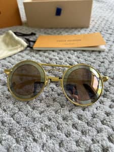 Louis Vuitton Gold Round Metropolis sunglasses