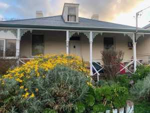 Battery Point Cottage Room Available