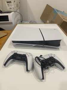 PS5 Playstation Slim Disc Console/Blu-ray Edition with 2 controllers