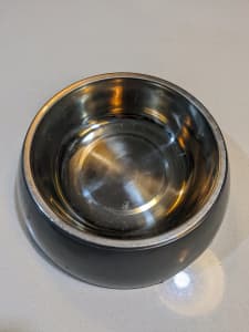 Dog food / water bowl