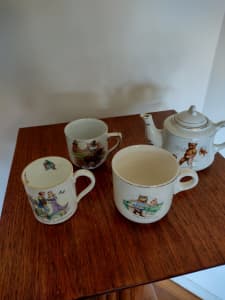 ANTIQUE CHILDRENS CUPS AND TEAPOT 