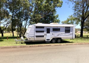 Kingdom Voyager Semi off-road Triple Bunk Family Caravan