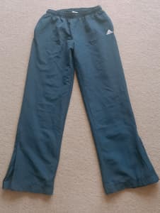 Navy Adidas tracksuit bottoms
Size 11-12 year old