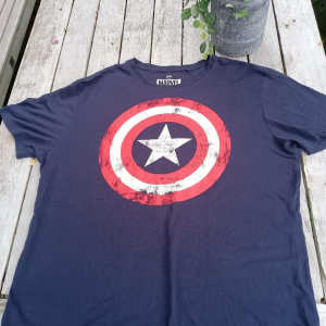 Marvel themed mens t shirt-2XL-Distressed look