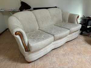 AGEM Cream/White Lounge Couch Set