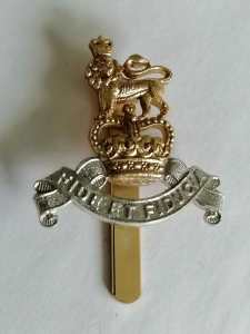Scarce British Army PAY CORPS metal hat badge NEW