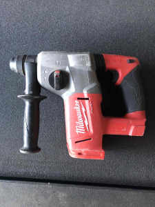 Milwaukee m18 hammer drill
