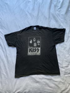 Vintage Kiss ‘in concert’ t shirt XL