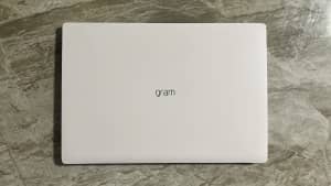 Prefer Cash 2020 LG Gram 17 inch Laptop (English, Korean Available)